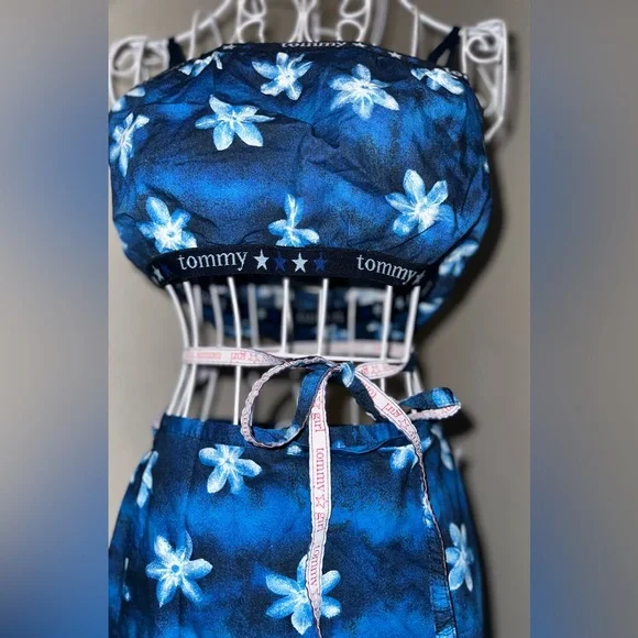 Vintage RARE Tommy Hilfiger Hawaiian Crop Top And Wrap Skirt Set